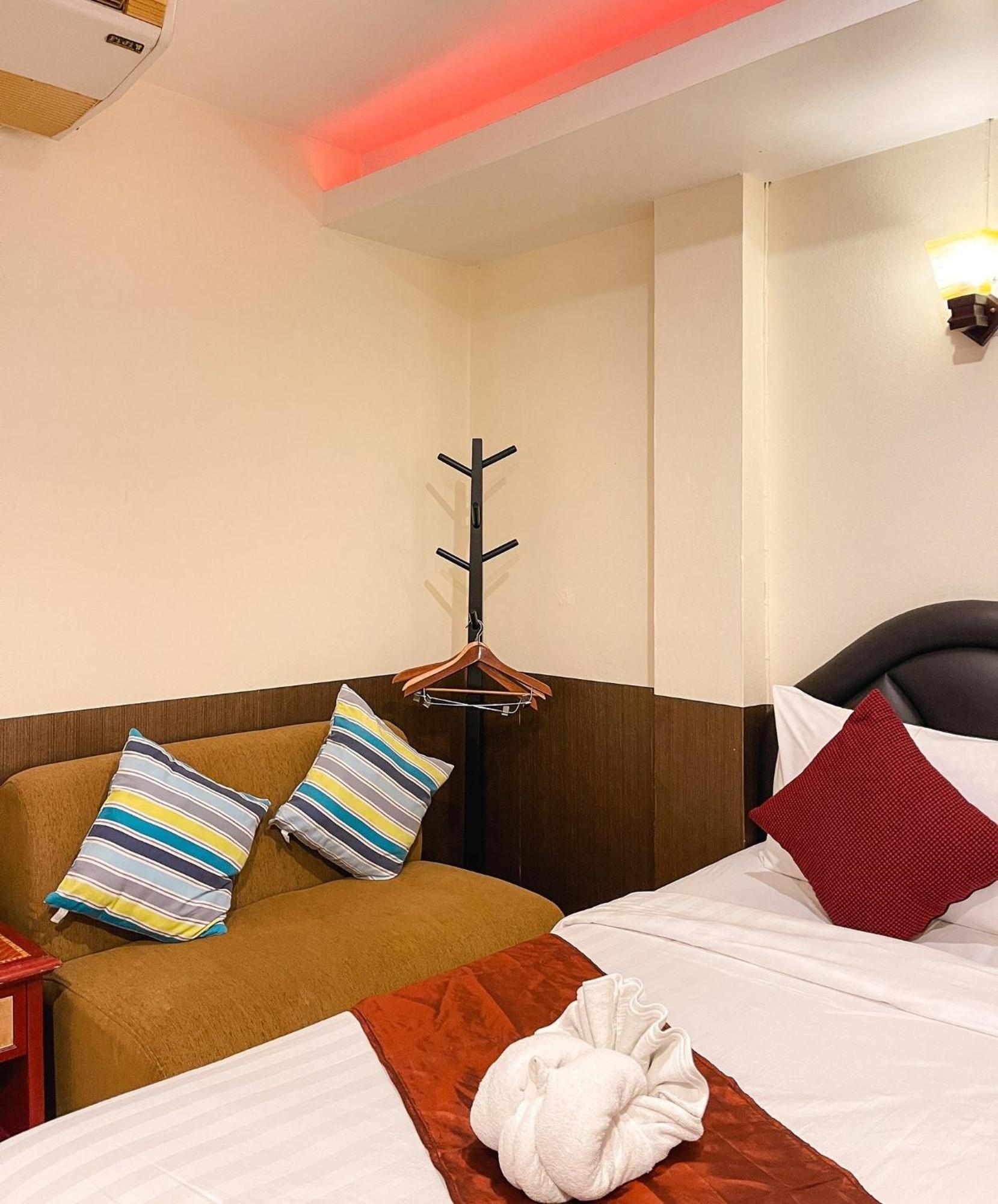 Baik Suite Bangkok Ngoại thất bức ảnh
