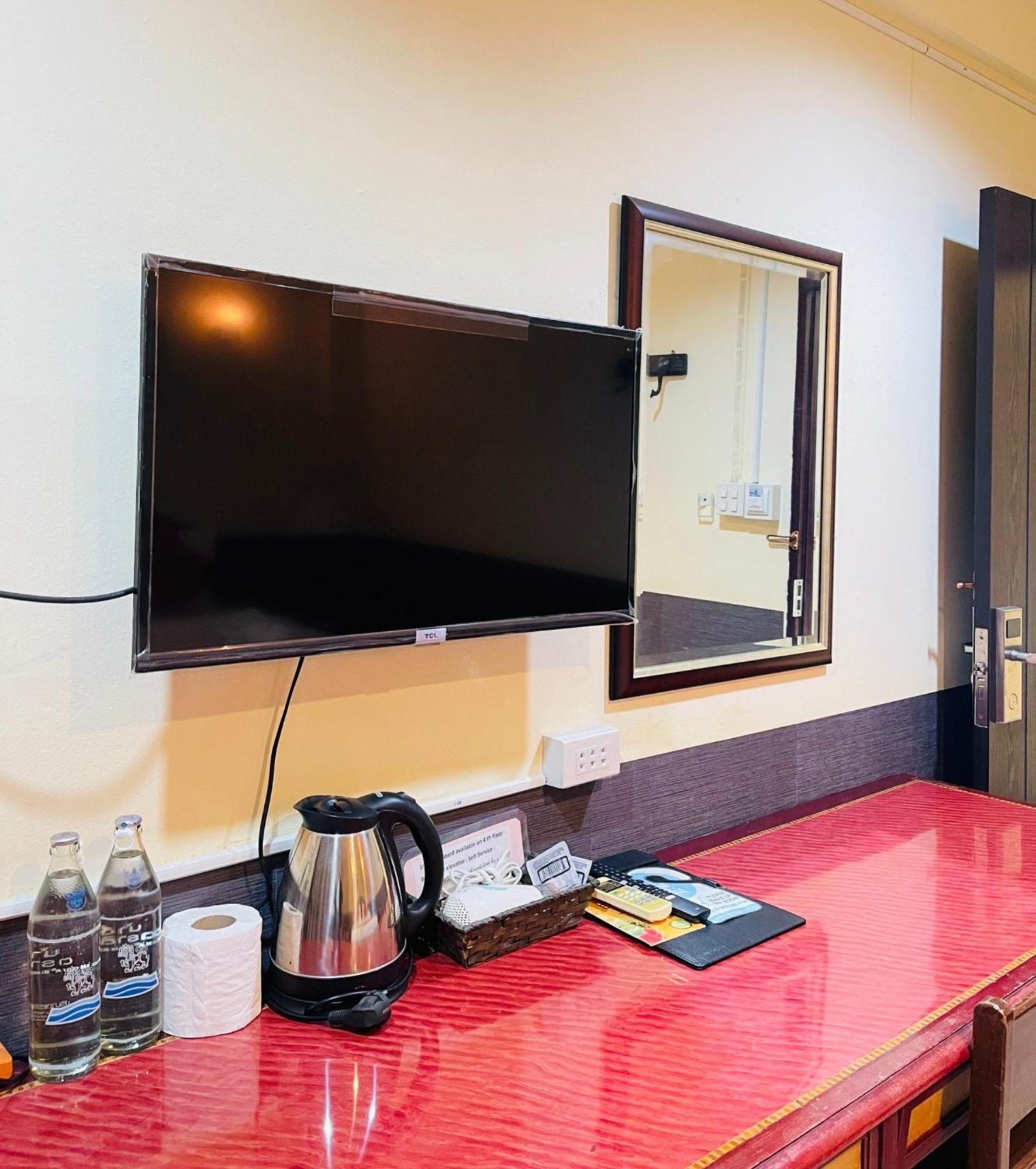 Baik Suite Bangkok Ngoại thất bức ảnh