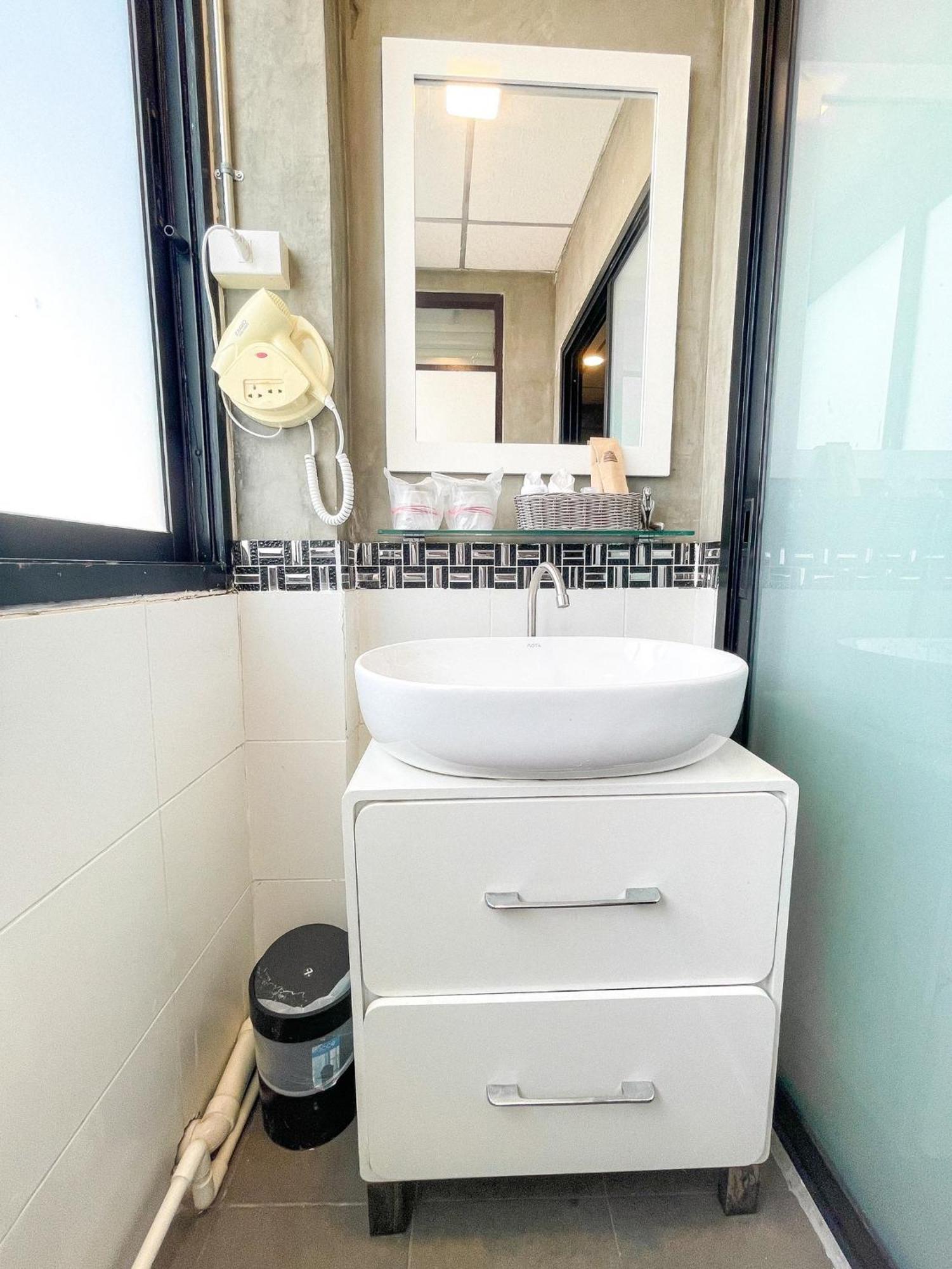Baik Suite Bangkok Ngoại thất bức ảnh